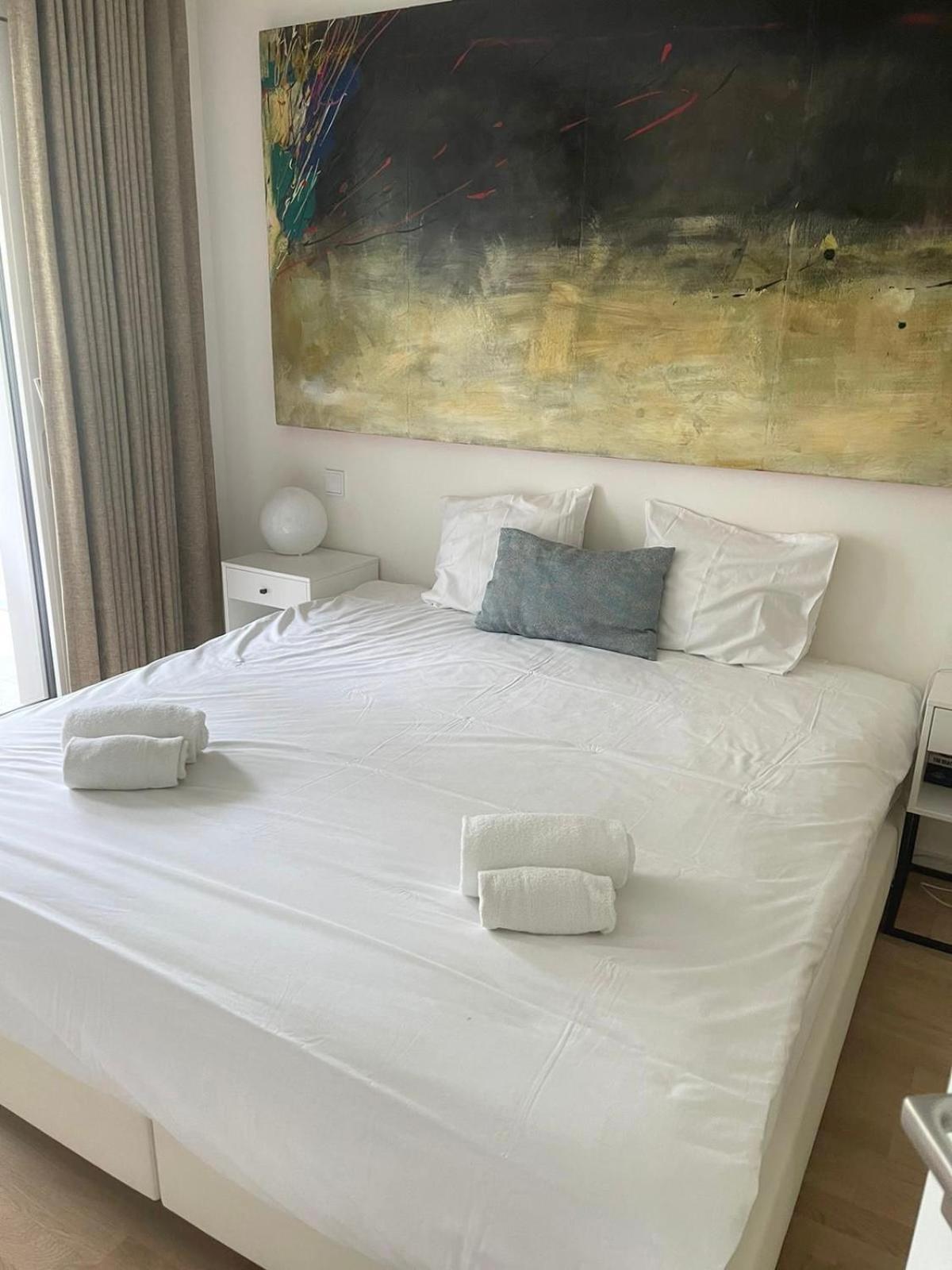 Beautiful Flat With Garden View, Terrace And Parking-105