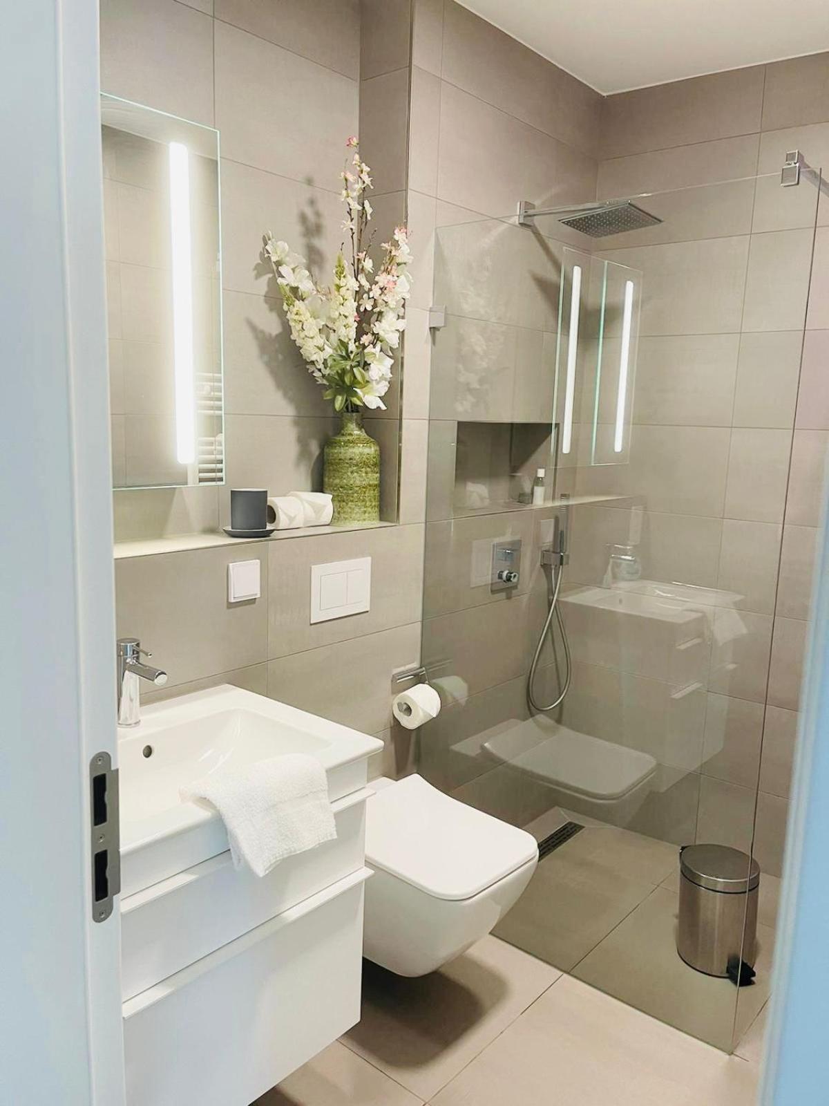 Beautiful Flat With Garden View, Terrace And Parking-105 Luxemburg